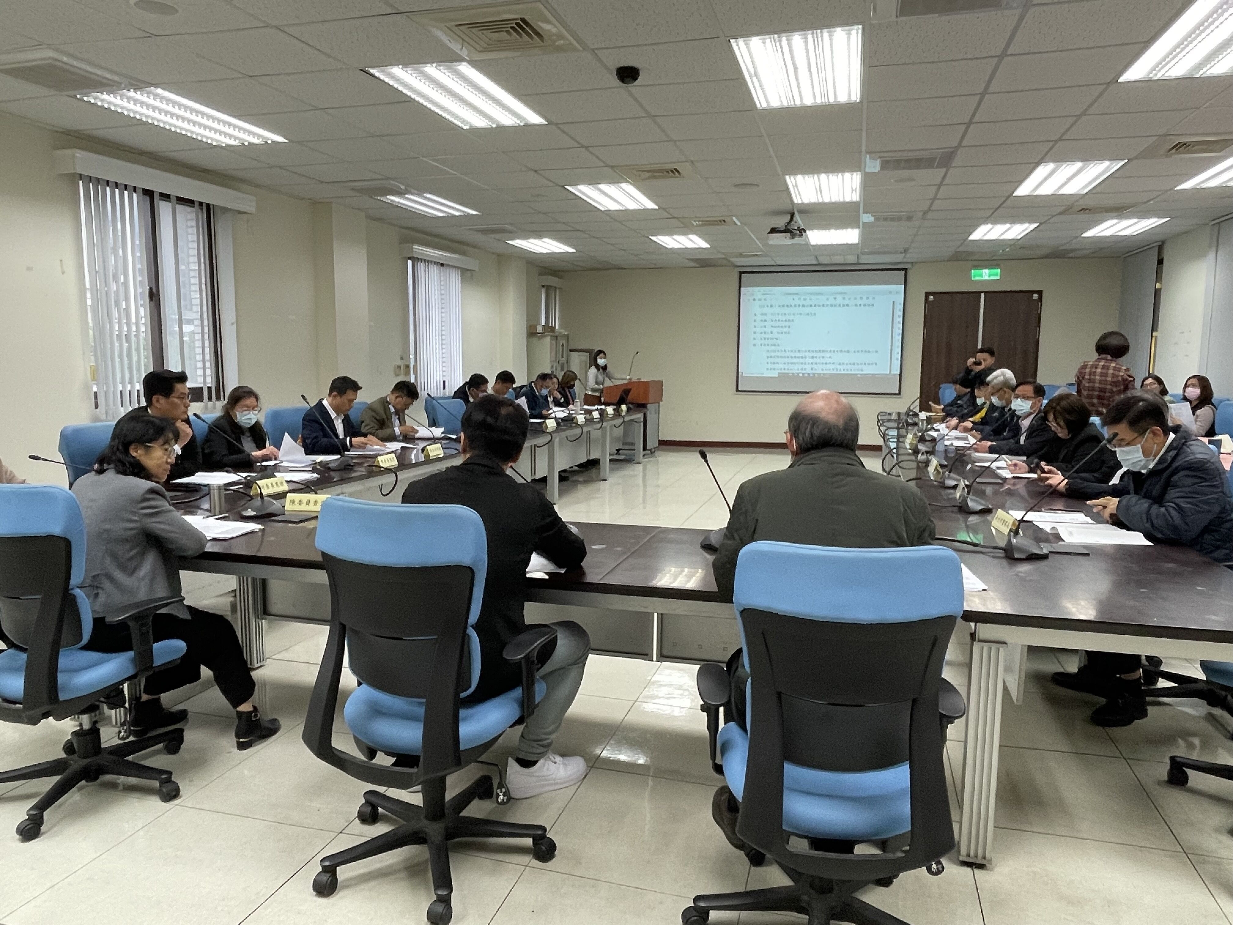 竹市府召開小組會議紀錄照3，積極推動民間參與公共建設。